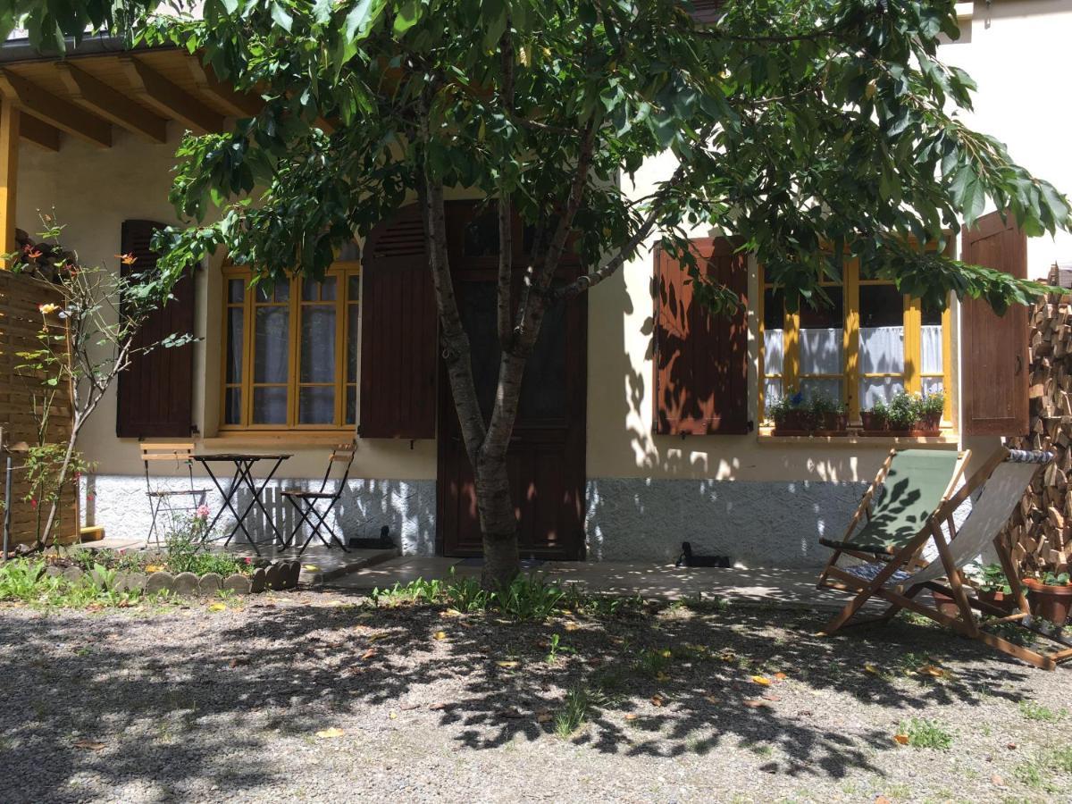 Charmant Appartement Sur Cour, Le Cerisier Баньер-де-Бигор Экстерьер фото