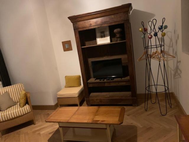 Charmant Appartement Sur Cour, Le Cerisier Баньер-де-Бигор Экстерьер фото